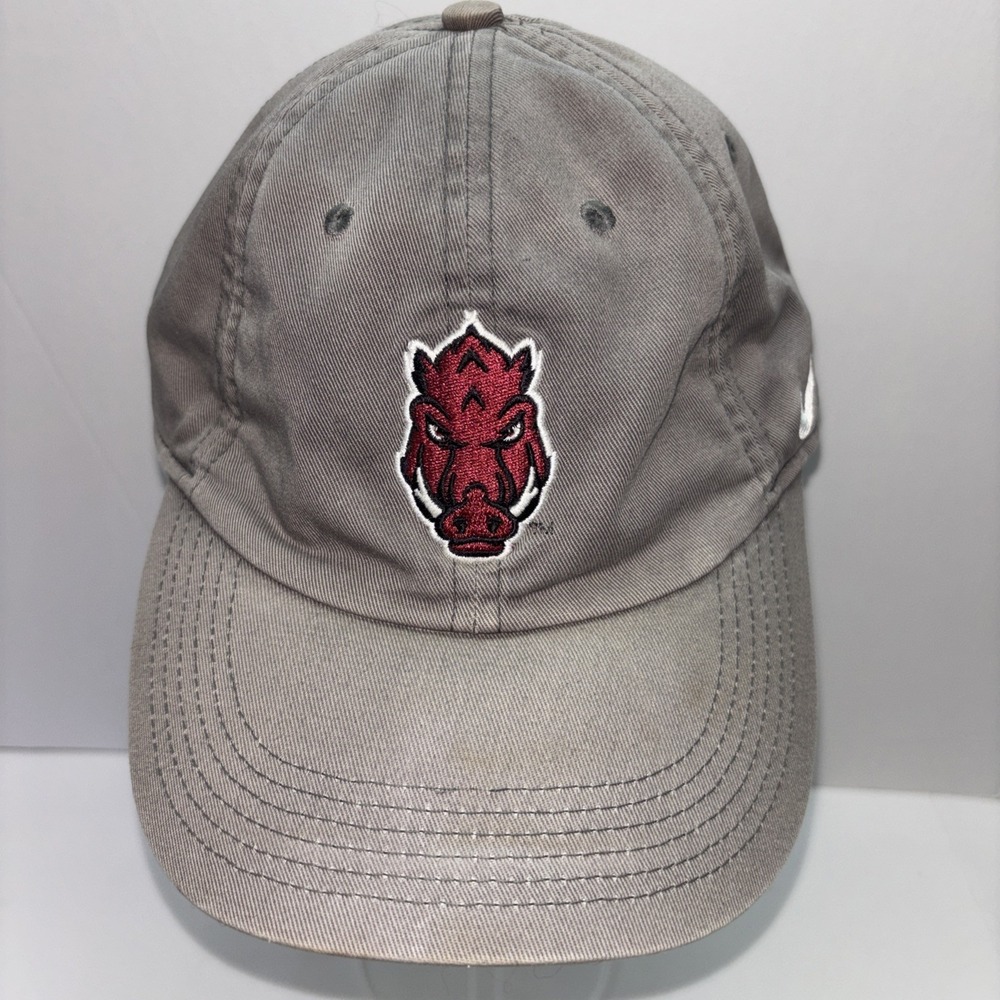 Men's Nike Arkansas Razorbacks Heritage 86 Adjustable‎ Distressed Gray
